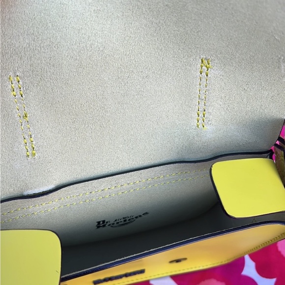 💥 New Dr. Martens Yellow 7 Inch Crossbody Satchel Bag 💥 - Picture 13 of 14